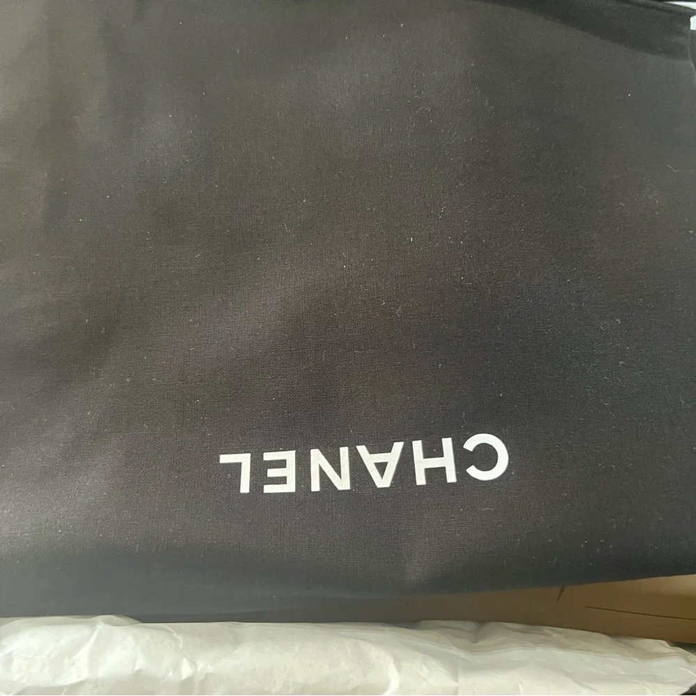 Chanel Suede Logo Strap Low Top Sneakers Size 41.5 / 10.5 NEW WITH BOX - Picture 15 of 16